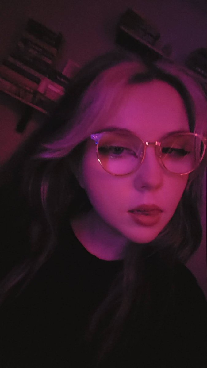 wewo🍯 tweet media