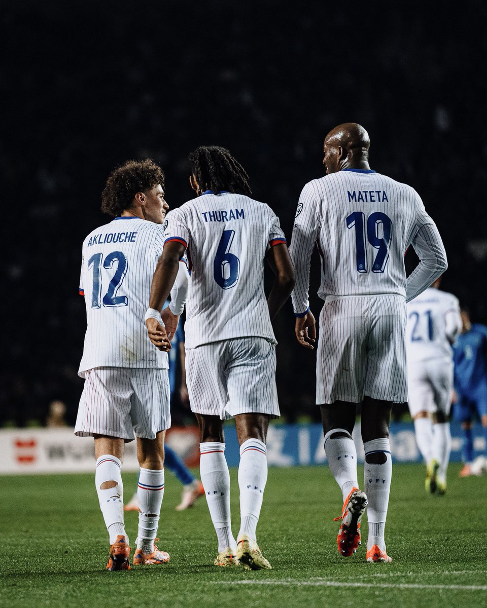 Nesmaar_A's tweet image. Belle victoire pour finir l’année !
Très fier d’avoir marqué mon premier but en @equipedefrance 😍🇫🇷