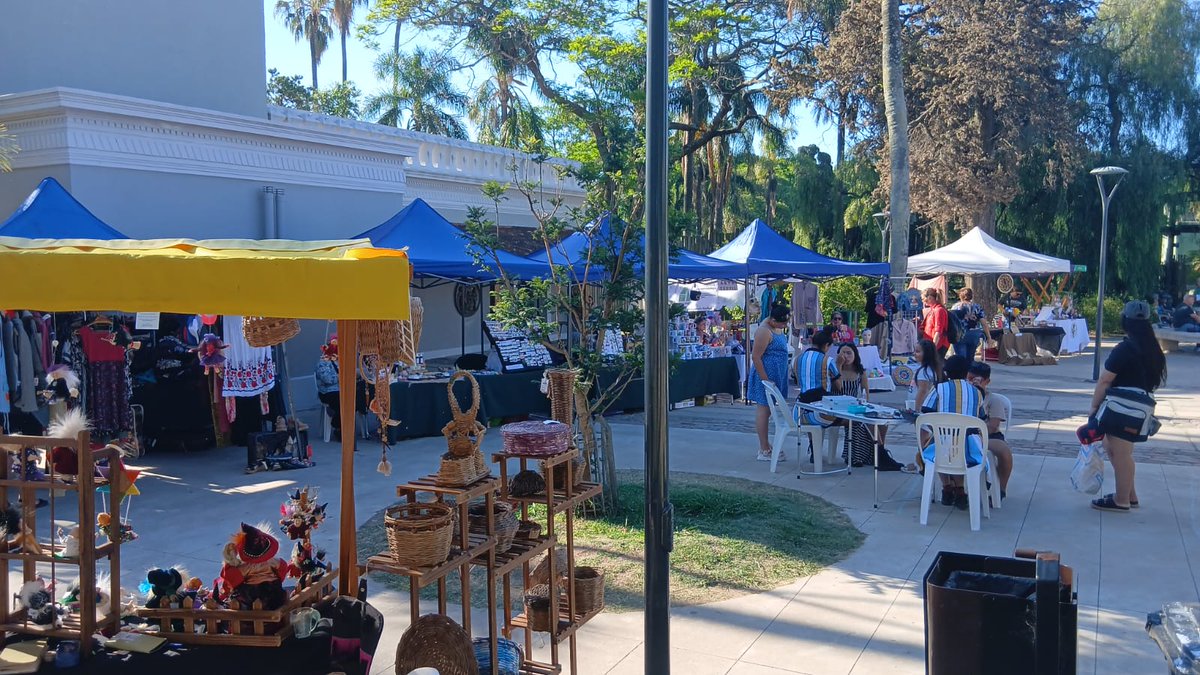monicaffach's tweet photo. En el día de ayer acompañé la feria de emprendedoras organizada por la comisión municipal de género. 

Participación, autogestión y promoción de economía social y solidaria ✊💜 https://t.co/9HV01OJtQS
