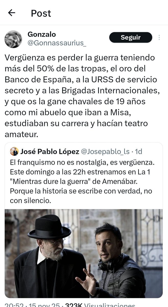 Jagospierre's tweet photo. 1️⃣ El bando golpista no ganó la Guerra Civil en desventaja. Otro bulo del franquismo.
2️⃣ De hecho, la Alemania nazi, la Italia fascista y la Portugal de Salazar facilitaron a Franco más tropa, más armamento y aviones que la URSS a los republicanos.
3️⃣ El bando franquista recibió ayuda económica del III Reich y la Italia fascista.
4️⃣ El bando franquista obtuvo ayuda económica y financiera de empresas y hombres de negocios de Gran Bretaña, Francia y EEUU. La Ford suministró a lo largo de la guerra entre 12.000 y 15.000 camiones a los sublevados. Texaco y Shell vendieron a crédito petróleo a los sublevados durante toda la guerra. Franco recibió 3.500.000 toneladas de petróleo a crédito, más del doble de las importaciones que consiguió la República. Por no hablat de que algunos de esos magnates del petróleo entorpecieron el comercio hacia la República y bloquearon los créditos a su sistema bancario.
5️⃣ Lo de vender la tropa golpista como inexpertos militares casi  adolescentes es la fantasía. Sobre todo sabiendo que son las tropas experimentadas africanas (legionarios, regulares) las que comienzan el golpe el 17 de julio.
6️⃣ El número de tropas extranjeras en cada bando da la victoria al bando golpista de mamera abrumadora. Los franquistas cerca de los 120.000 extranjeros (sin contar los 70.000 marroquíes de los regulares) mientras que el bando republicano no pasó de los 45.000 efectivos extranjeros.