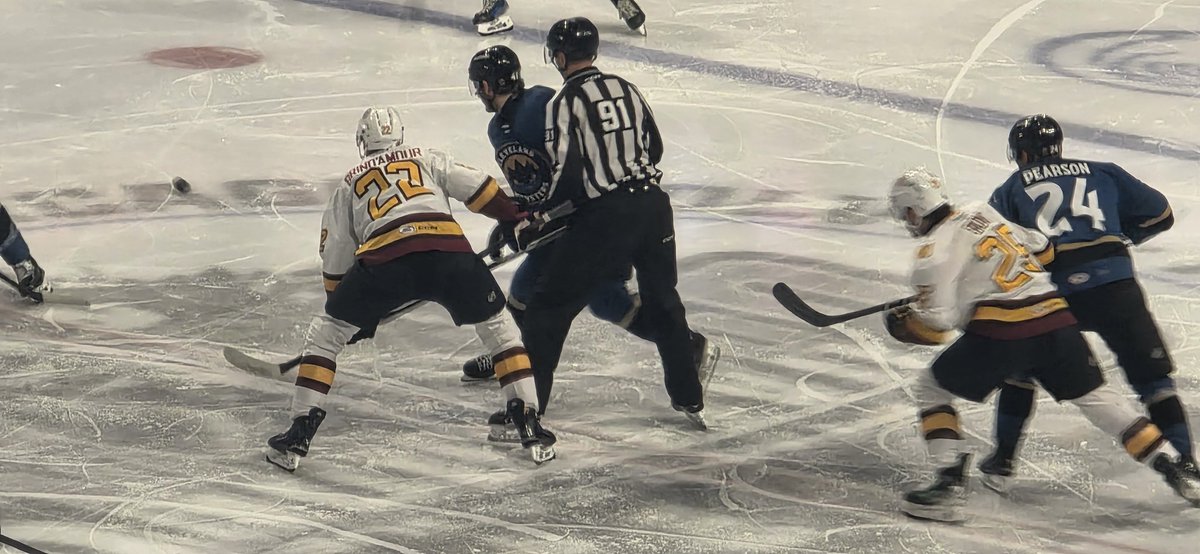 BarnstormerHQ's tweet photo. Barnstormer Chronicles #61 🏒🔥
Monsters 👹 vs Wolves 🐺 this afternoon at Allstate Arena.
Fast, physical afternoon hockey — Wolves holding a 3–2 edge.
#BleacherLife #AHL #ChicagoWolves #ClevelandMonsters #HockeyDay https://t.co/QHcShHekkj