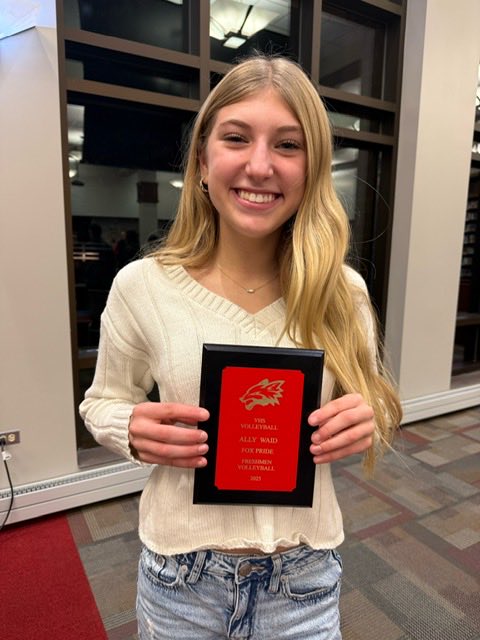fierceelitevbc's tweet photo. Congrats to Ally on being awarded the Fox Pride Award for her high school team! #weareproud https://t.co/Up3IgCoF74