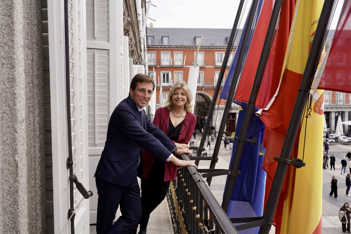 InteresMas's tweet image. 🛍️👩‍🍳 Relevo generacional y detección de necesidades por IA, claves para fortalecer el #comercio y la #hostelería de la capital, que lanza su Estrategia Integral de Fortalecimiento Comercial y Hostelera 2025-2027. @MADRID #Madrid

masinteresmadrid.com/relevo-generac…