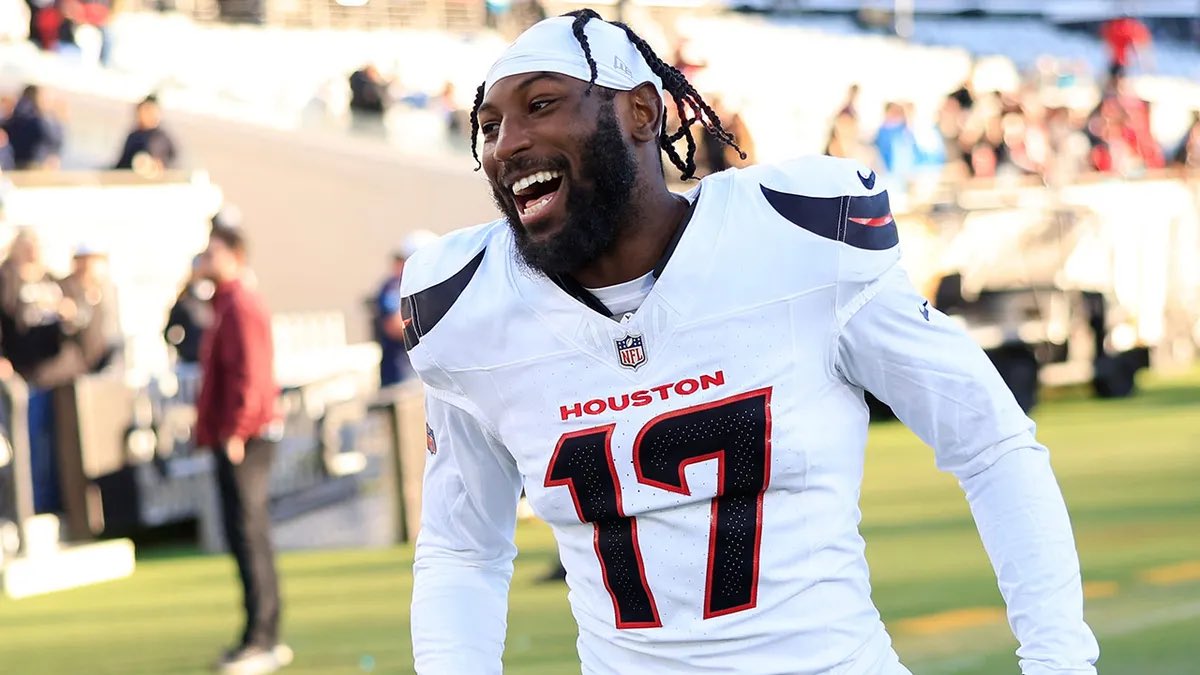𝐁𝐑𝐄𝐀𝐊𝐈𝐍𝐆: Jets CB Kris Boyd is in critical condition after a  shooting in Manhattan, per @nypost.