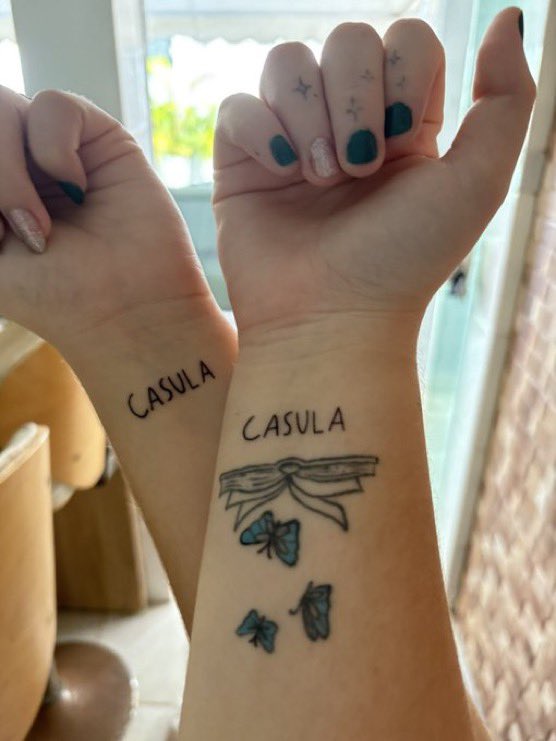 lmj_eilish's tweet photo. Um dia minha mãe me disse que amigos vêm e vão. Mas você nunca foi só uma amiga, sempre foi uma irmã, minha gêmea de alma. Eu te amo mais a cada dia, mais do que você imagina.Mesmo no caos, você é meu casulo,minha Leleca. Amo ver você crescer. Te amo, minha casula @harmostoessel https://t.co/bUWpGXV8QX