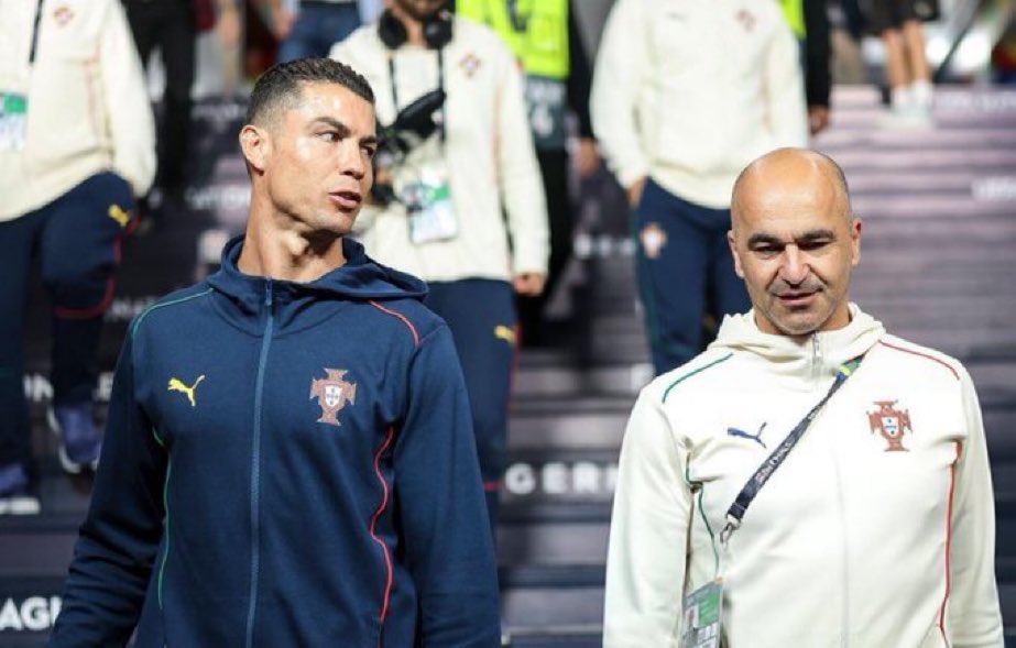 هل تصبح البرتغال منتخب مختلف بدون رونالدو؟

🚨🚨🚨🚨🚨🚨🗣️ روبيرتو مارتينيز: 

لا، نحن أفضل مع رونالدو ♥️

نحن أفضل مع رونالدو ونونو مينديز، وبيدرو نيتو. 

الأهم هو أن كرة القدم لعبة أخطاء وصعوبات وصلابة، وعندما لا يكون بعض اللاعبين موجودين، علينا أن نجد طريقة للفوز. 

أعتقد أن