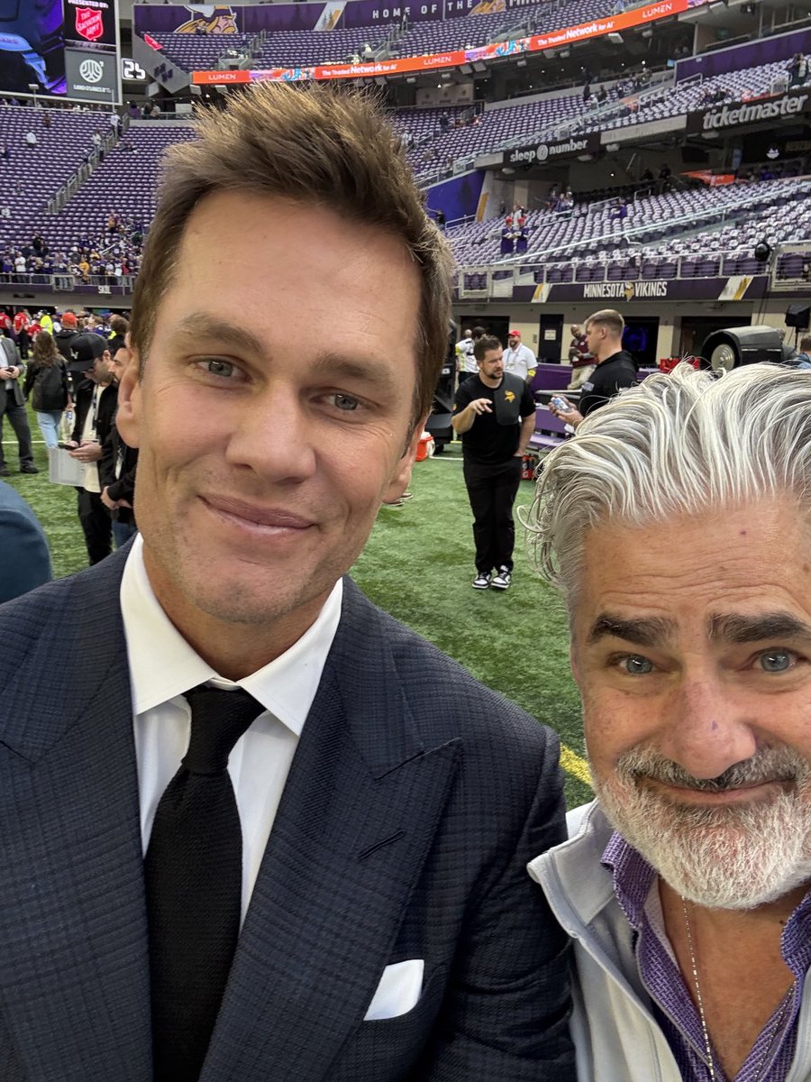 Cool start to the work day nabbing a picture with Captain Cool, Tom Brady. #SkolImmortality