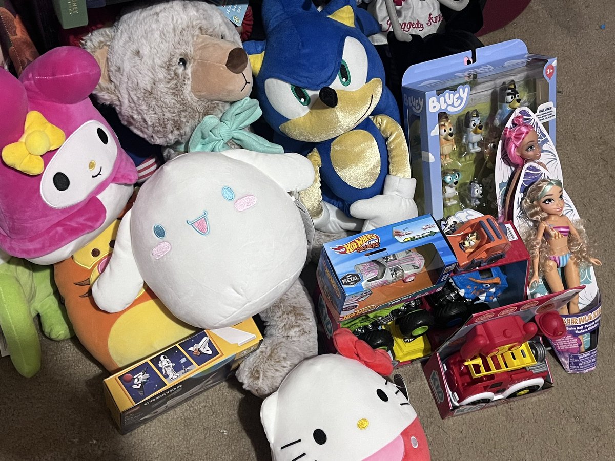 Hello I’m opening commissions again to rise money for toys for a toy drive for college students who have kids at my academy this is what I have so far