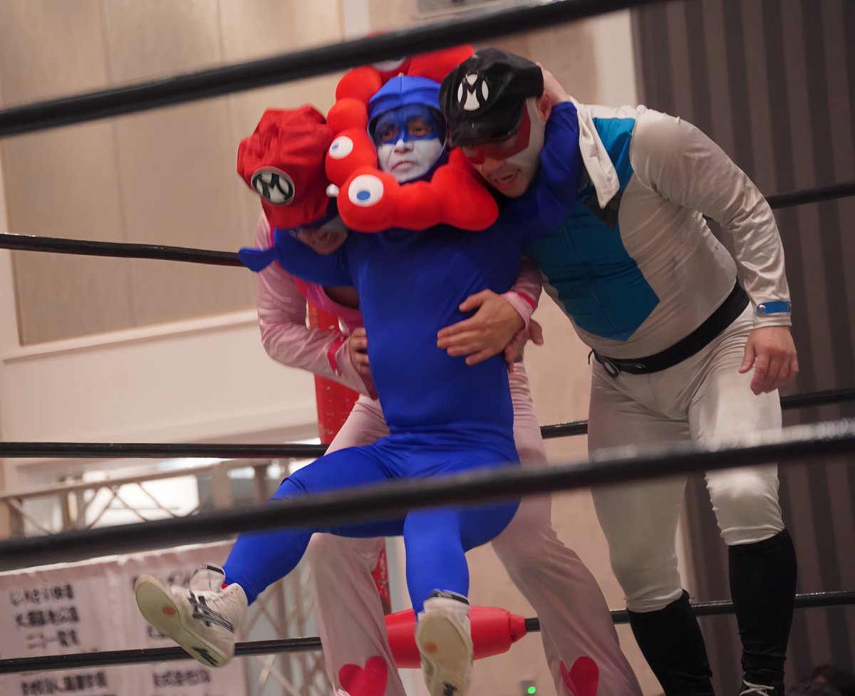 宇宙大戦争…開ミャクだぁー！ MIRAI選手、みちのく入団おめでとう