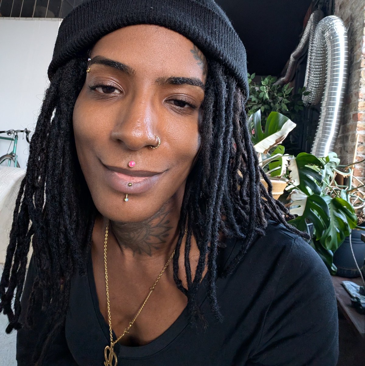 nonbinaryf1sh's tweet image. If you&apos;re reading this you&apos;re gay for me.