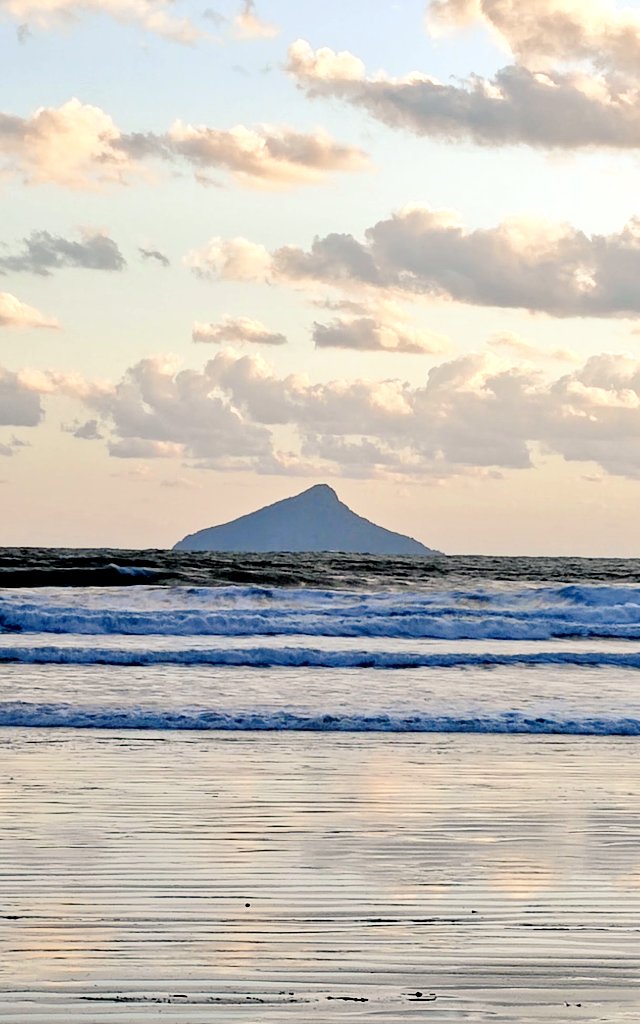 netuno2020's tweet image. Montão de Trigo vista da Baleia 🐋☀️🏖️ Que saudade do sal e do mar!!