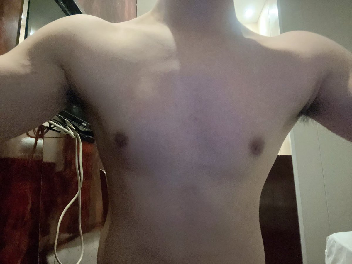helloboy2001's tweet photo. 有没有好心人照顾照顾我的生意🥺 https://t.co/4D0ZF356QQ