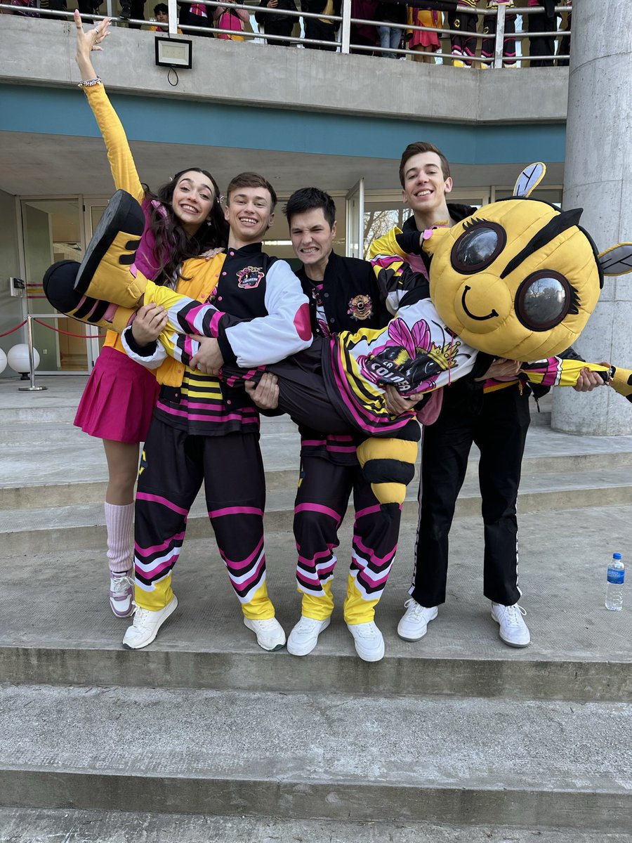 castroojuli's tweet photo. QUEREMOS PLAYBACK 2 

si amigos yo también me sumo QUE GANAS #PlaybackDisney https://t.co/b6Tj4LeHQg