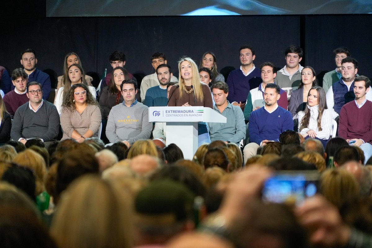 El próximo 21 de diciembre se escuchará con fuerza la voz de los extremeños que quieren seguir avanzando.

Extremadura ha decidido crecer. Ha decidido que no se comercia con nuestros sueños y nuestro futuro.

No nos van a frenar. No vamos a retroceder.