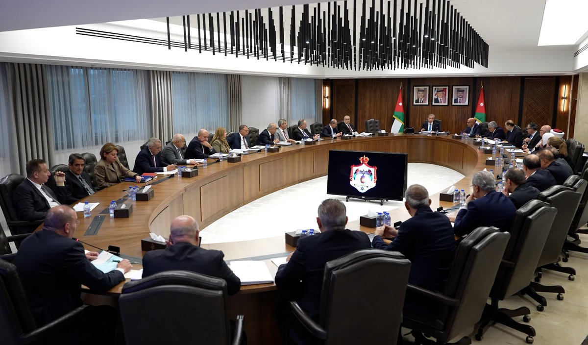 PrimeMinistry's tweet image. قرارات مجلس الوزراء ليوم الأحد الموافق للسادس عشر من تشرين الثاني 2025

التفاصيل: bit.ly/3JDPjTT