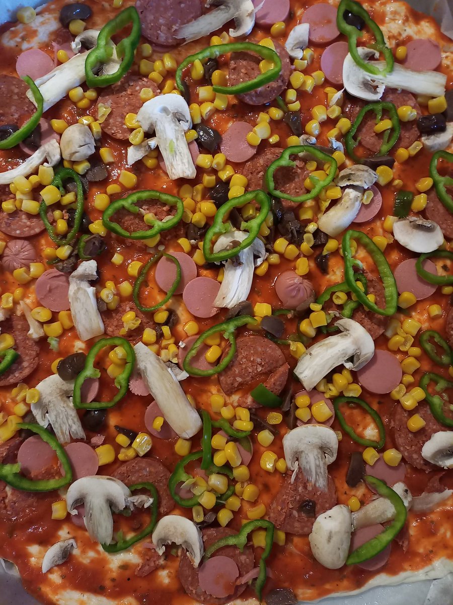 _bieskisarki's tweet image. Before/after🪄🎈🍽🤤