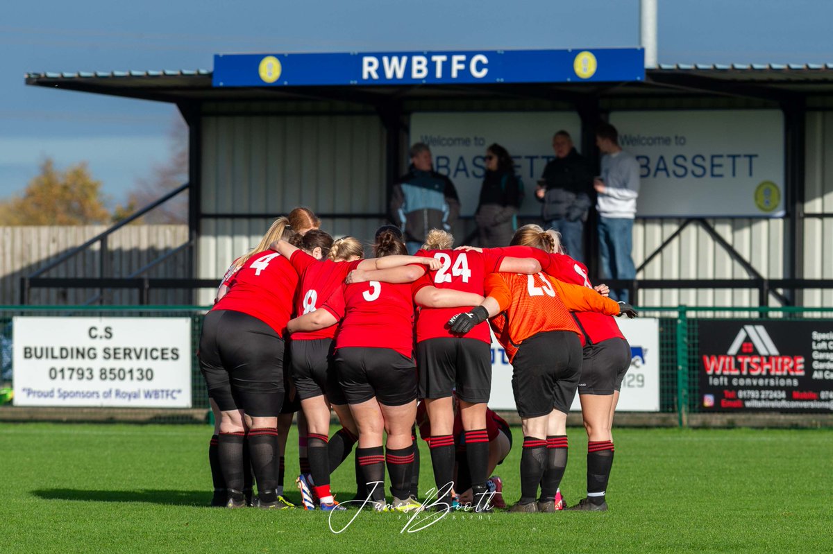 JamesBoothPhoto's tweet image. A few early pics from todays Wiltshire County Women’s Cup quarter final between @RWBTFC Women and @LionsLadies  
@RWBTFC @swsportsnews @HerGameToo @LionsLadies @SWWFN @BBCWiltsSport
 @WiltsCountyFA #supportlocal #womensfootball #SWwomensfootball #matchday