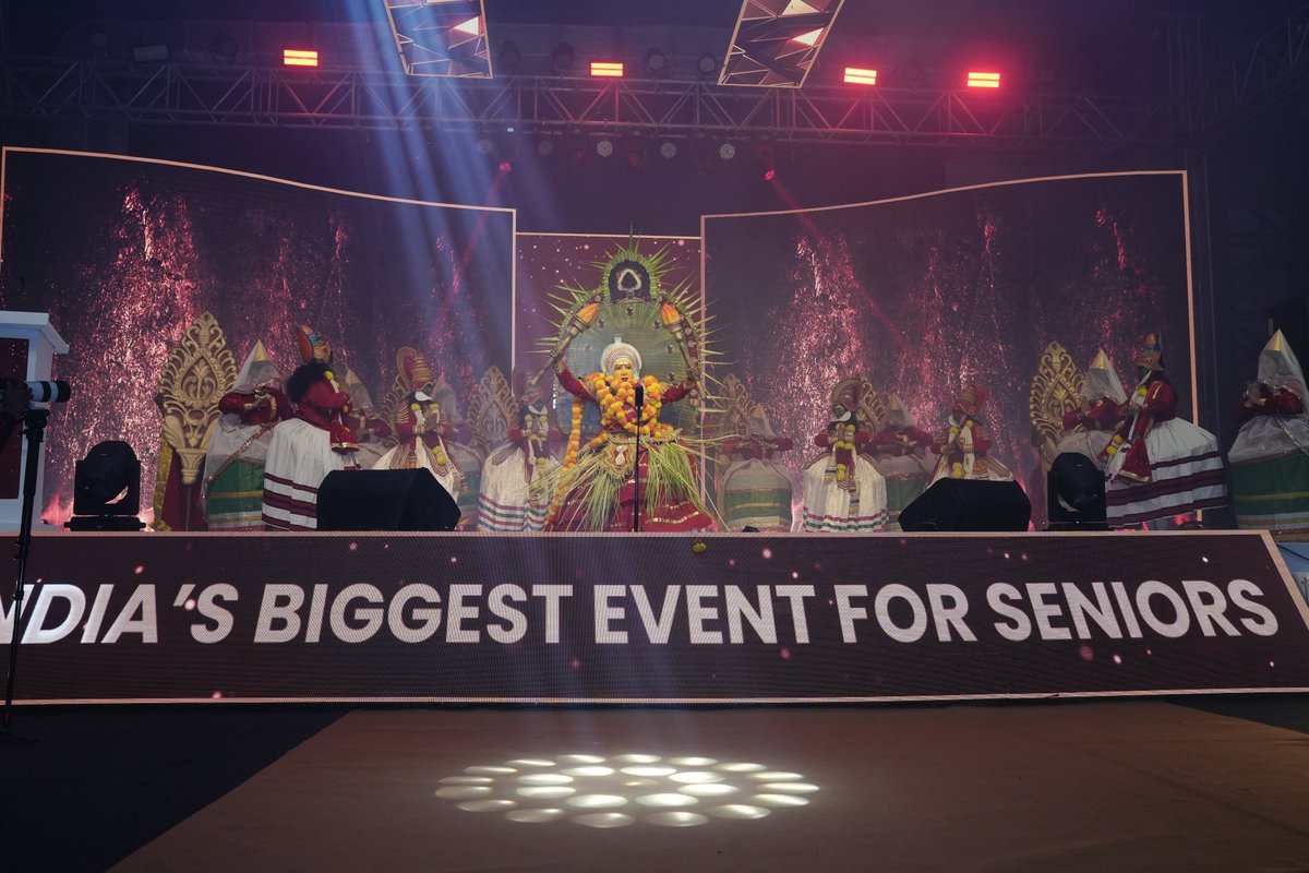 50aboveFifty's tweet photo. A captivating dance performance lighting up the finale stage. The energy here is incredible. ✨
#Khyaal50Above50 #BrahmandVision #SeniorSuperstars #MegaEvent #50Above50 #MumbaiEvents #Nesco https://t.co/0OFHwESwbq