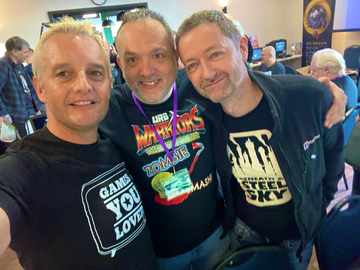 Got to meet and chat to these gaming legends today!!!  

⭐️ Tony Warriner - Broken Sword, Beneath a Steel Sky etc

⭐️ Stoo Cambridge - Cannon Fodder, Sensible World of Soccer

More to come…

Including an exclusive interview incoming on our YouTube channel youtube.com/gamesyouloved