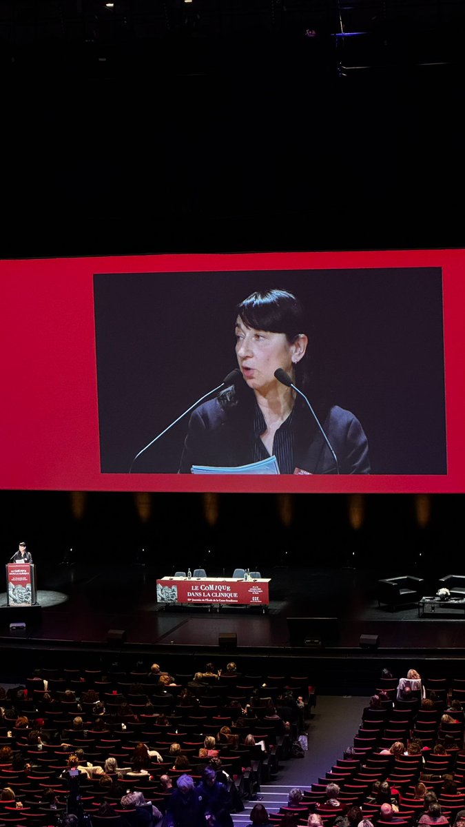 Final de ces J55 avec la contribution d'Éric Laurent sur ... un comique triste.
Suivi de la ponctuation de Jacques-Alain Miller, la présentation du prochain congrès de l'AMP avec Ricardo Seldes et la conclusion par Laura Sokolowski