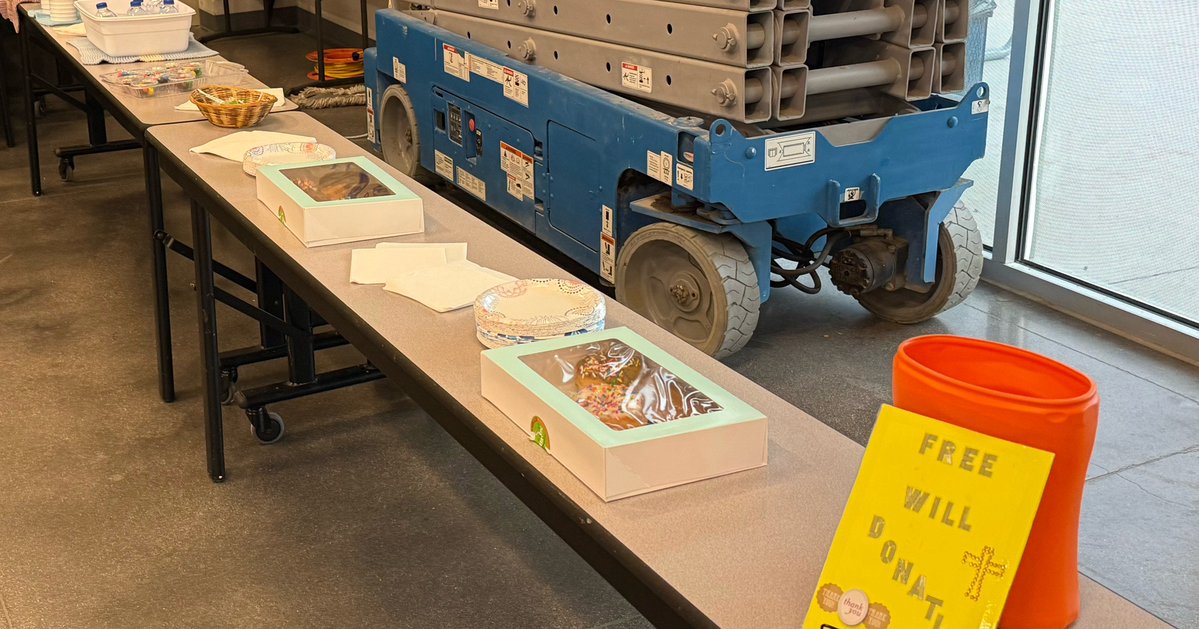 JustinWixon's tweet image. At Alive in Christ Lutheran (Marana/Dove Mountain, AZ), Pastor Justin Wixon preaches amid scissor lifts &amp;amp; donut tables. The building’s unfinished—but the Gospel isn’t.
“The Lord is near.” (Ps 34:18)
#ChurchInProgress #LCMS #FreeDonutsGrace
  #faith #faithjourney #jesus #trustgod…