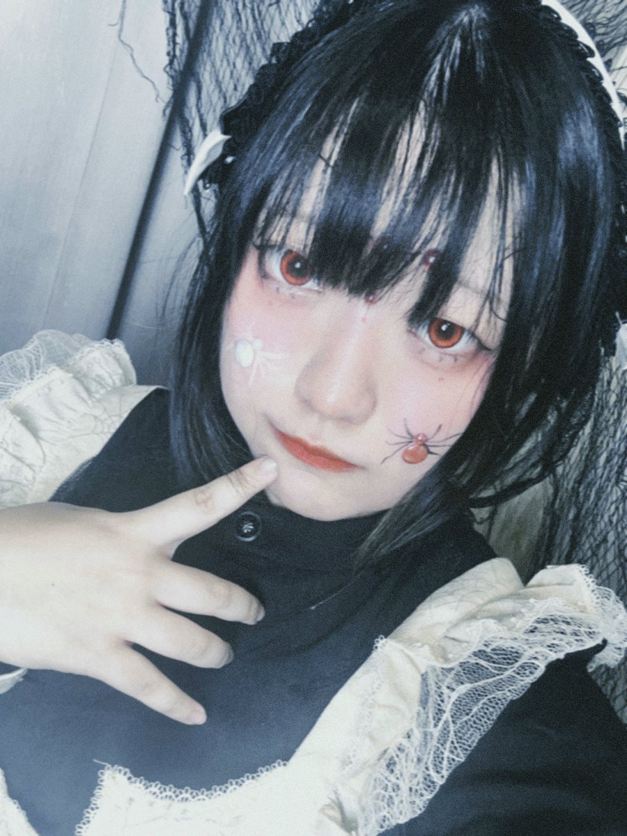 mayoumicu's tweet photo. 忙到靈魂出竅
分享我的萬聖節（雖然已經過了） https://t.co/hExmBiai82