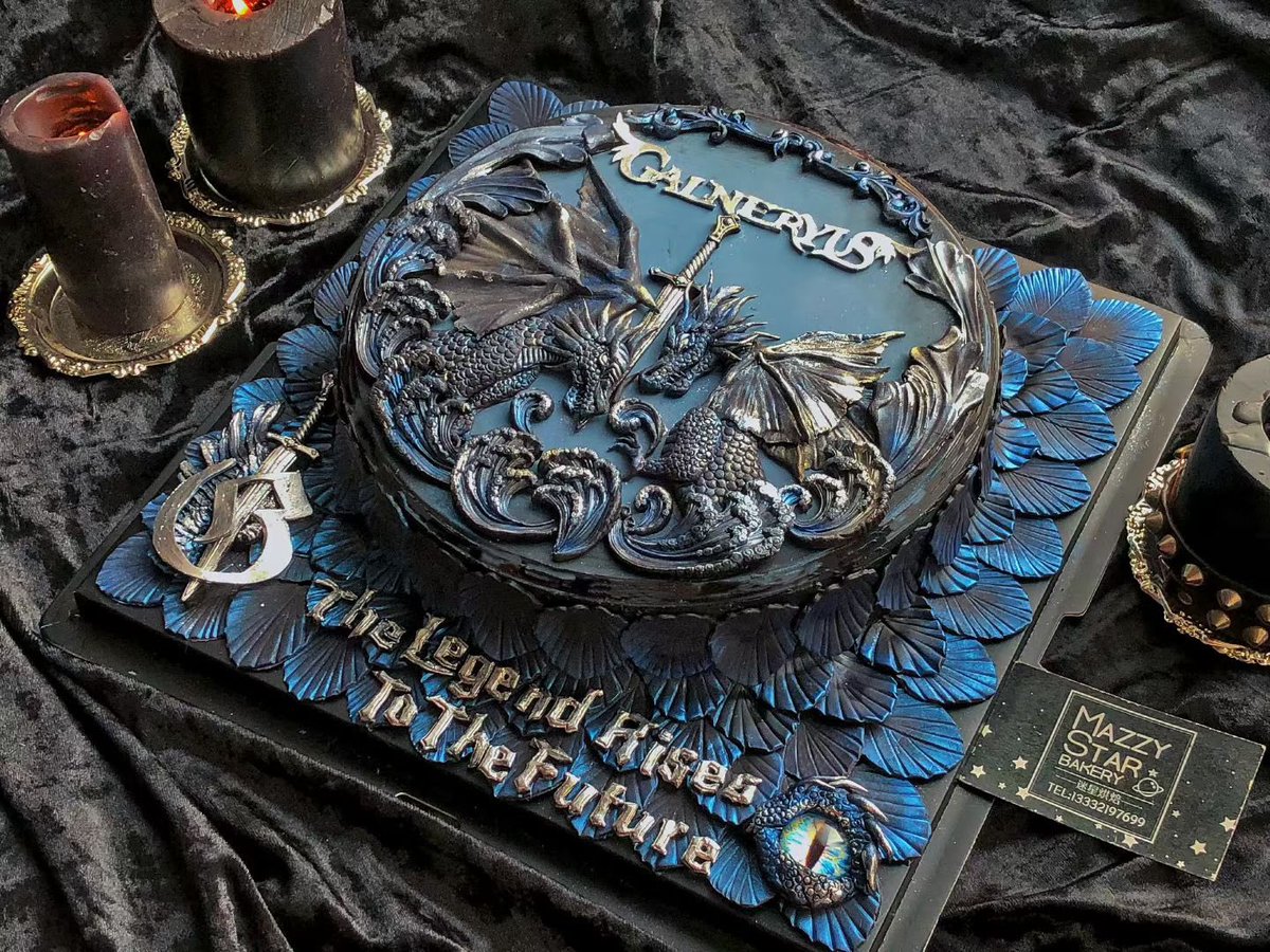 これ、ケーキ🎂なの⁉️ 凄すぎる✨ これこそ、GALNERYUS愛を感じます❤️