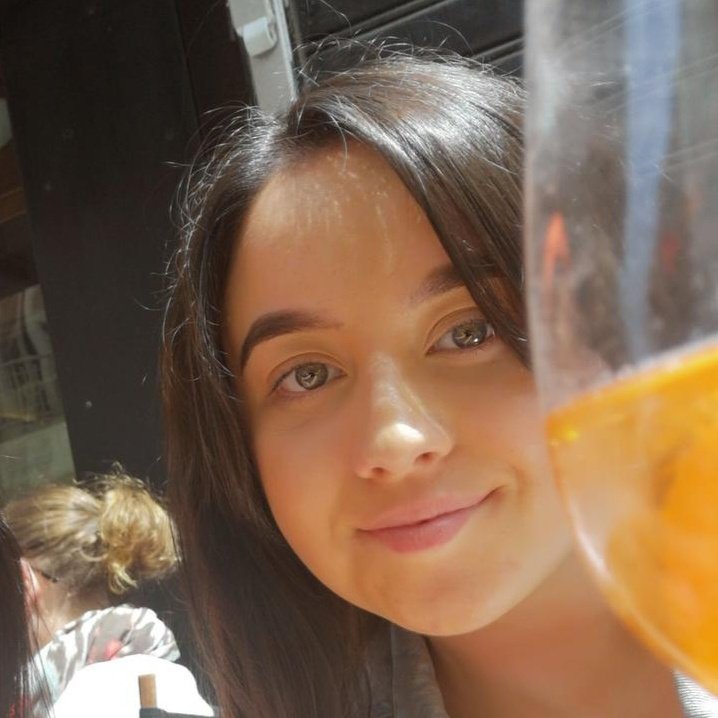 srlxprmntln's tweet image. 17yr old me would call 23yr old me a slur