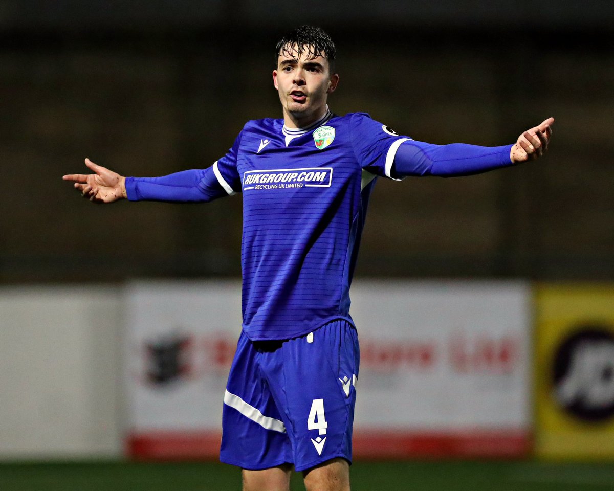 sameaden's tweet image. Flint vs TNS ☔️

Copyright - Sam Eaden/FAW