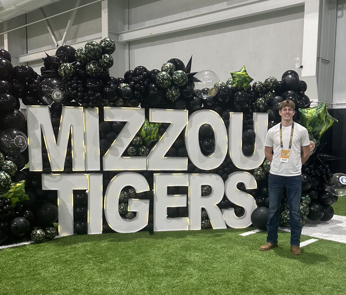 Dax Wiskur tweet media