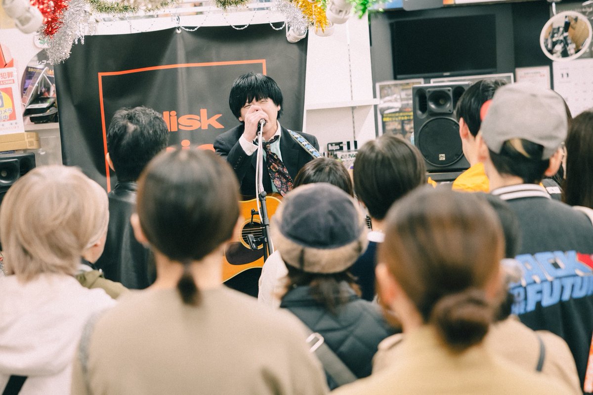 ハイエナカー Official tweet media