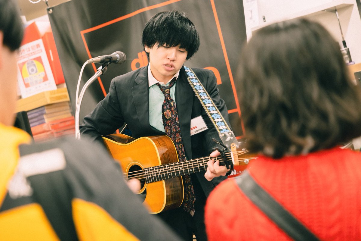 ハイエナカー Official tweet media