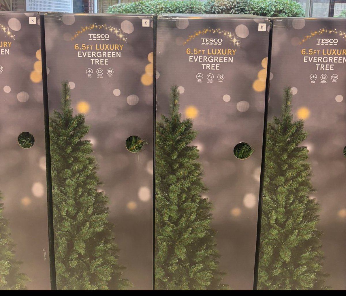 Concerned Citizen tweet media