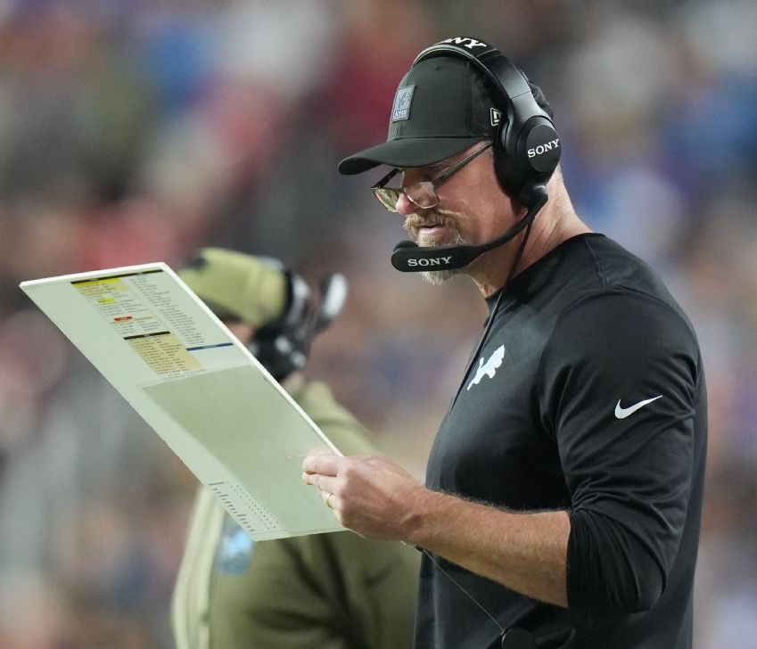 BREAKING: Dan Campbell will be calling offensive plays for the rest of the season, per <a href="/JayGlazer/">Jay Glazer</a>