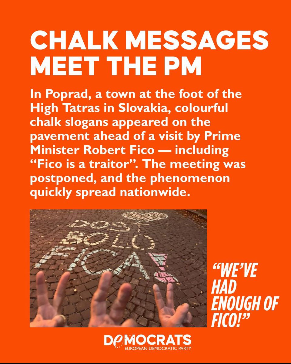 democrats_eu's tweet image. In Slovakia, students have turned chalk into a symbol of peaceful resistance. From Poprad to Bratislava, they’re drawing the line — against corruption, against @RobertFicoSVK’s authoritarian drift, and for a pro-European Slovakia.
Tomorrow, thousands will gather in Bratislava to…