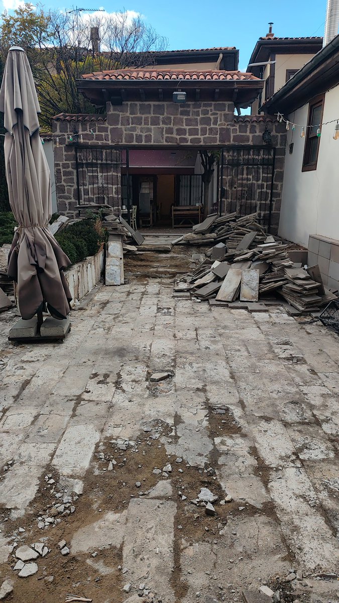 Ankara Neyhane Müzik Evinde Altındağ bel. Bşk. <a href="/DrVeyselTiryaki/">Dr. Veysel Tiryaki</a> tarafından başlatılan yıkım çalışması derhal onarılmalıdır !!
#neyhane
#VeyselTiryakiSanataDokunma
<a href="/altindagbel/">Altındağ Belediyesi</a> <a href="/tcbestepe/">T.C. Cumhurbaşkanlığı</a> <a href="/mansuryavas06/">Mansur Yavaş</a> <a href="/ikalin1/">İbrahim Kalın</a> 
<a href="/hasandogan/">Hasan Doğan</a> <a href="/AliYerlikaya/">Ali Yerlikaya</a> 
<a href="/oktay_saral/">Oktay SARAL</a> <a href="/RTErdogan/">Recep Tayyip Erdoğan</a> 
<a href="/ankaraneyhane/">NEYHÂNE</a>