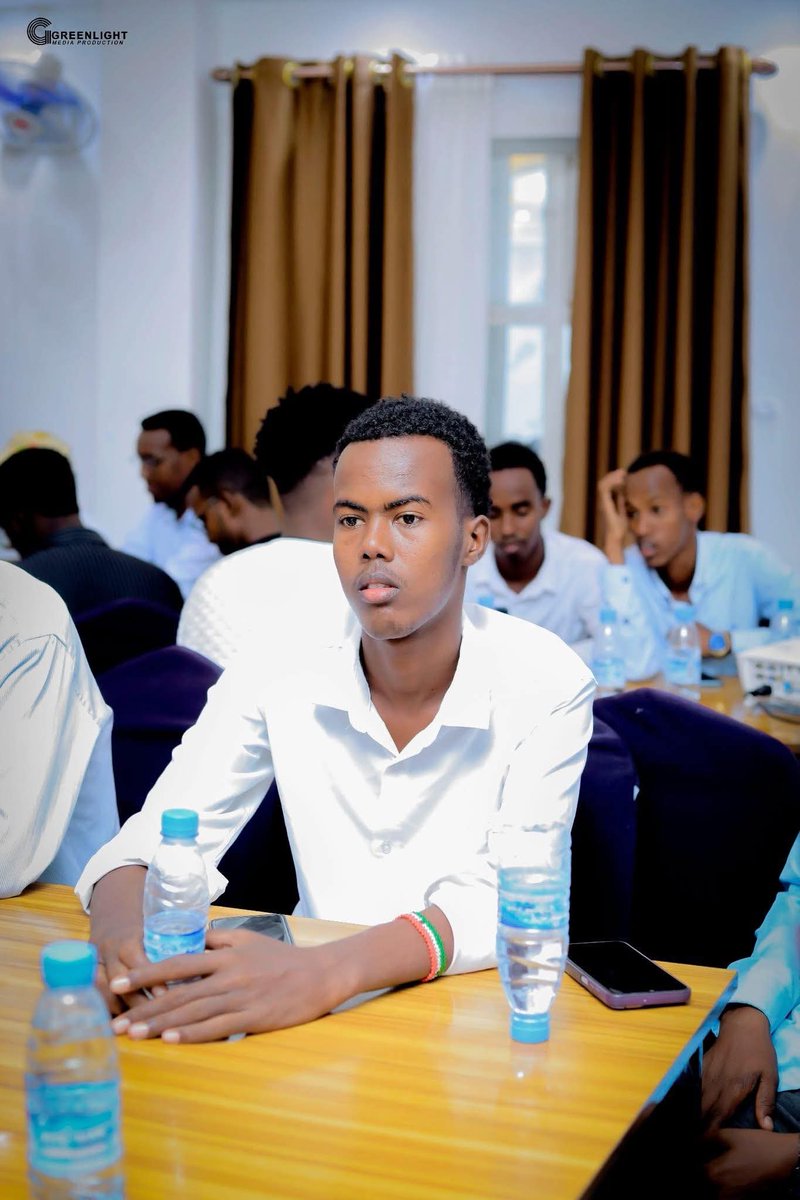 slmolsaf's tweet image. MoLSAF &amp;amp; UNICEF, has launched a youth innovation training in  Berbera, Saaxil Region.

The training, part of the UPSHIFT Program, aims to empower 40 young people aged 15–24 with essential skills in
Problem-solving and innovation
Leadership and teamwork
#UPSHIFT #MoLSAF #UNICEF