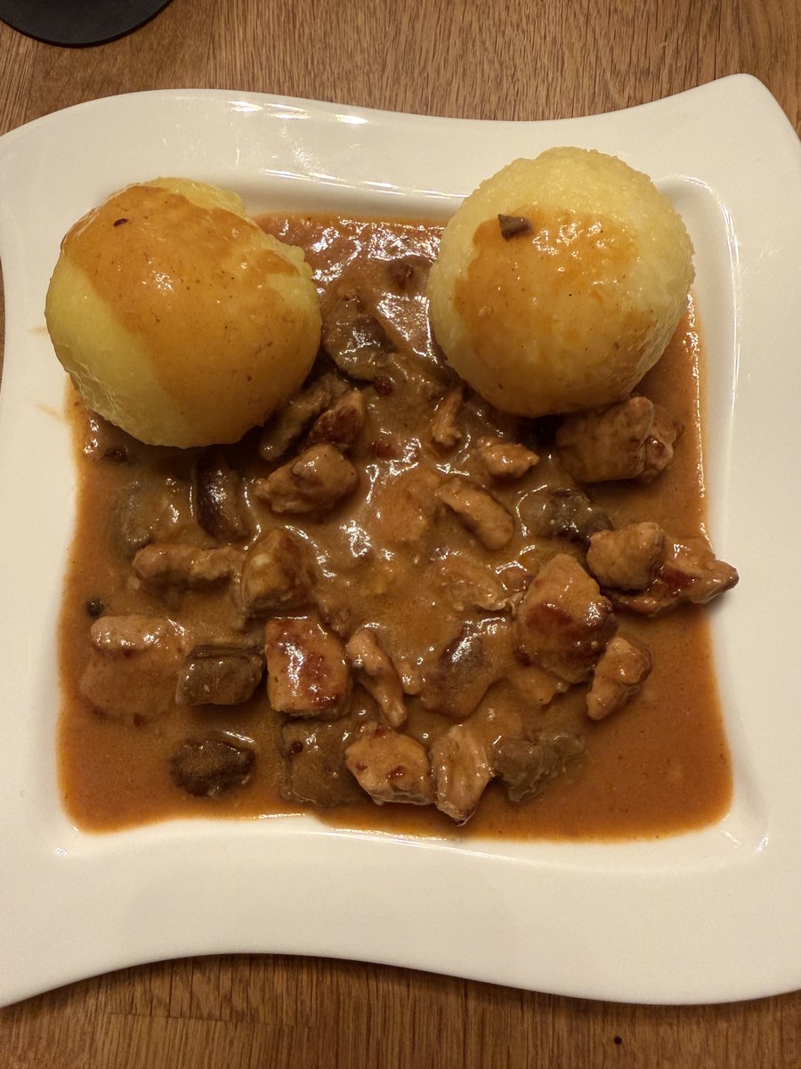 Es gab Gulasch mit Klößen