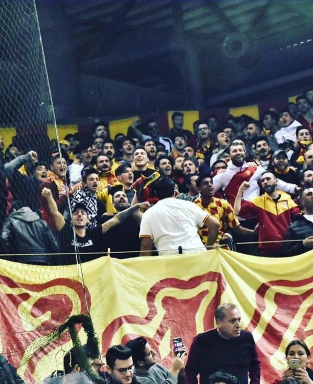 enes_ahaha's tweet photo. ne delirtmiştik sizi @KarsiyakaSK https://t.co/H27J4MtCWY