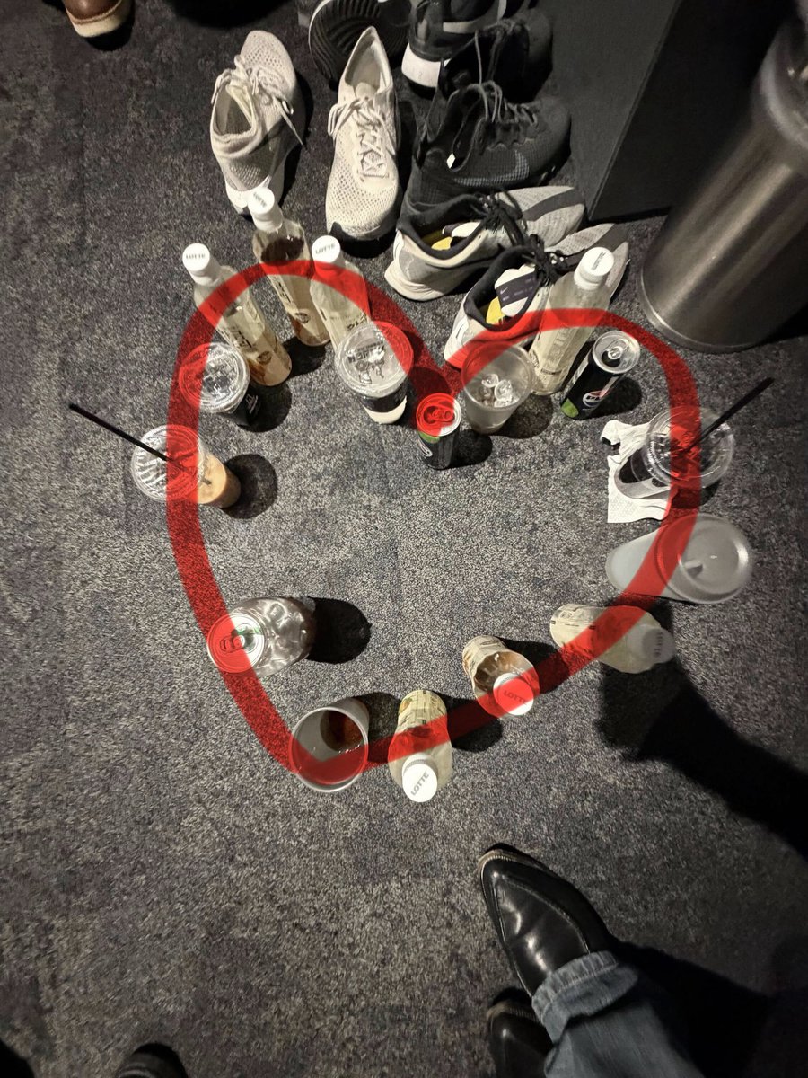 pIaythebeat's tweet image. posted a pic of 17 drinks with &quot;hybe gang&quot; as the caption... cortis has 5 members, tws has 6 members, bnd also has 6 members... 5 + 6 + 6 = 17 !!! WE ARE GETTING THE HYBE 5TH GEN BG COLLAB