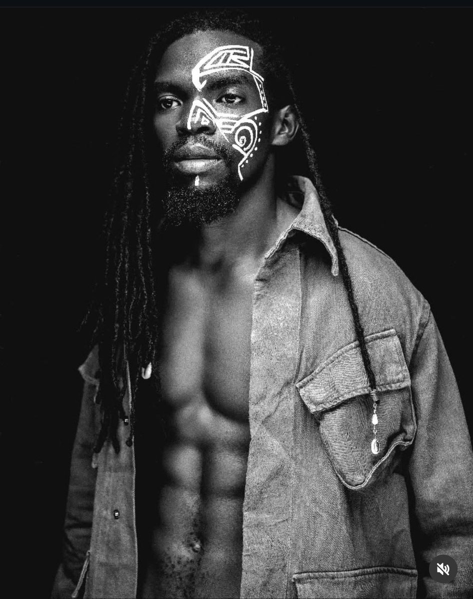 MR_IZAKKING's tweet photo. I miss artists like Leumas owabajaja, REAL ART , FORGIVE US , WE DIDNT KNOW WHAT WE HAD IN THIS TOWN SIR 
#Mbale https://t.co/KPsXeFp0PE