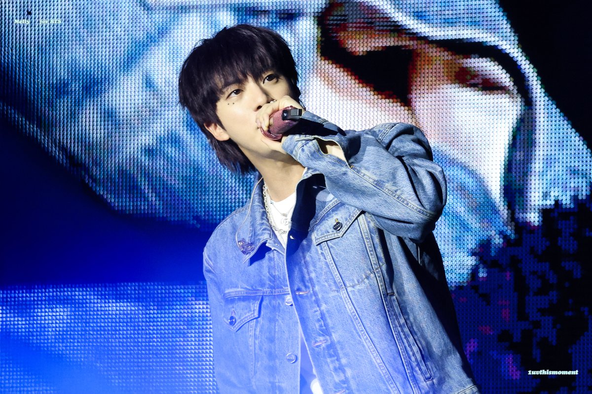 241117 Jin Happy Special Stage

#방탄소년단진 #진 
#석진 #JIN <a href="/bts_bighit/">BTS_official</a>