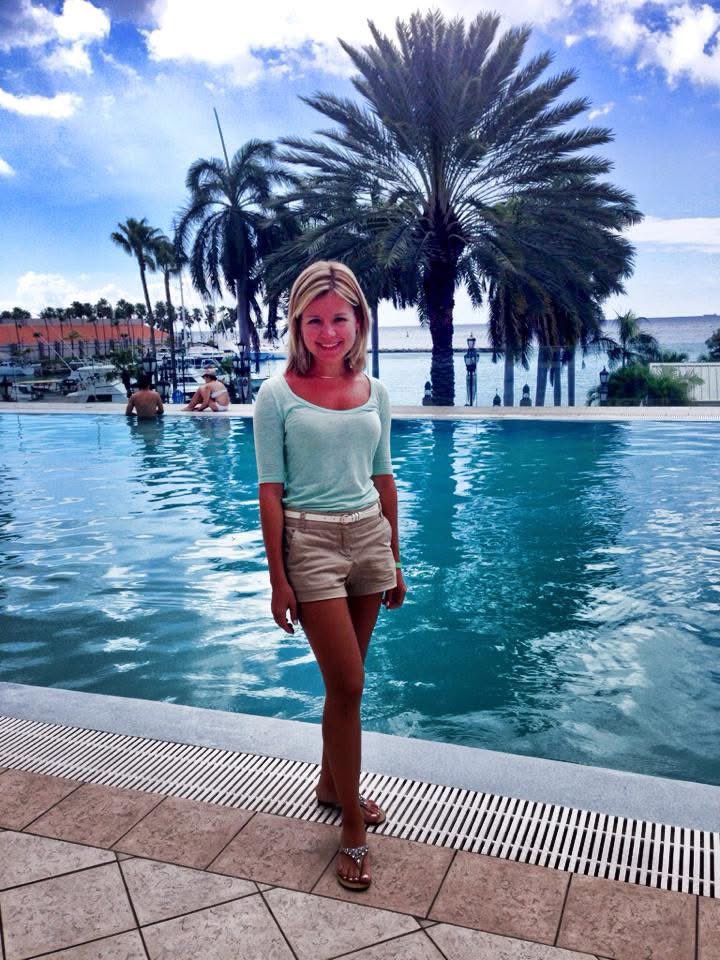 twright55's tweet image. November 19, 2013. #Aruba 🇦🇼🌴 pool.