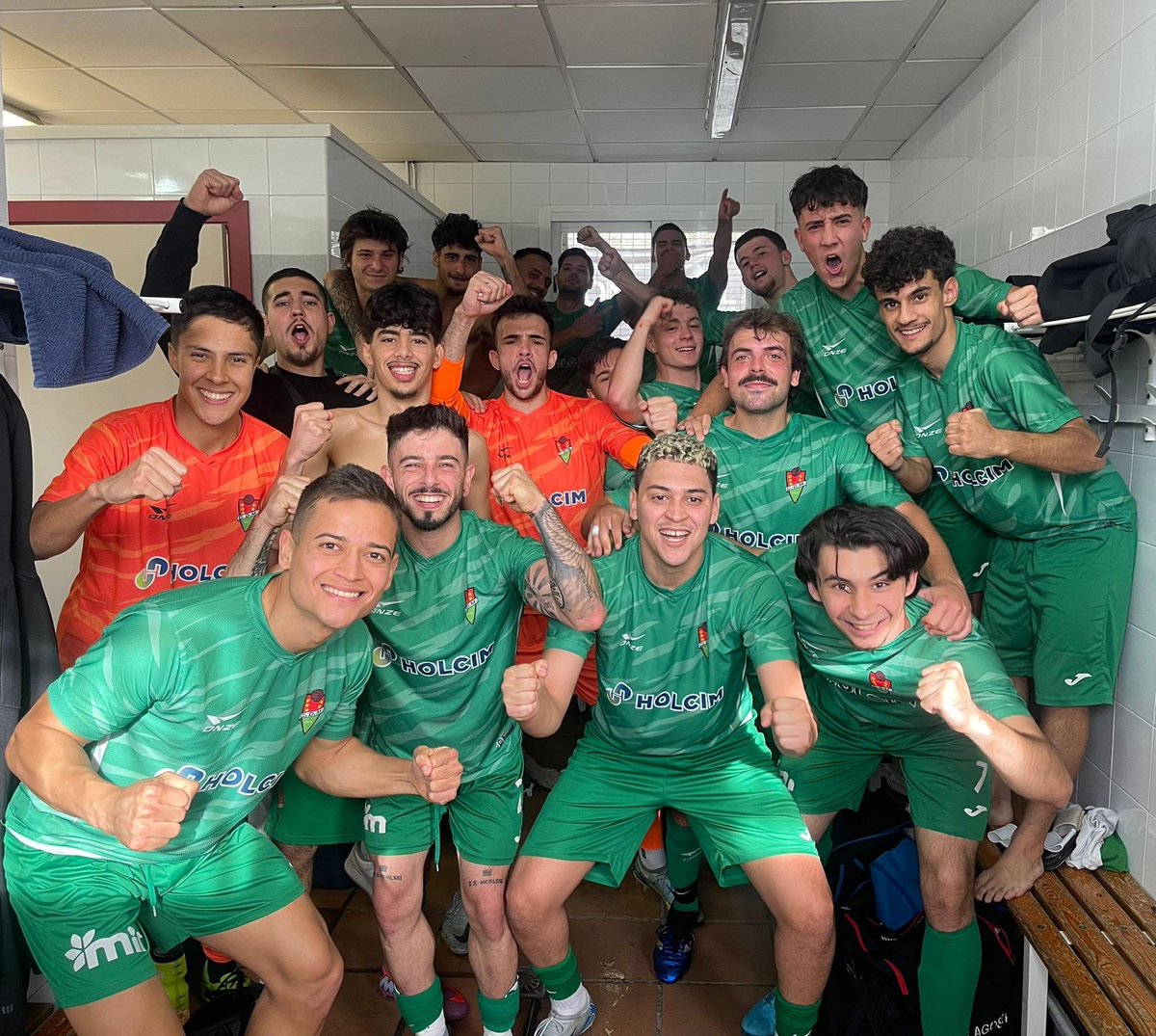 Lliça de Vall 1-2 Amateur B

🗣️ "Se'ns va complicar el partit a la primera meitat, però després els canvis han revolucionat el matx.

Arribàvem al partit amb moltes baixes, però hem tornat a casa amb els tres punts" - Àlex Morales.

#endavantMontcada #4CAT13