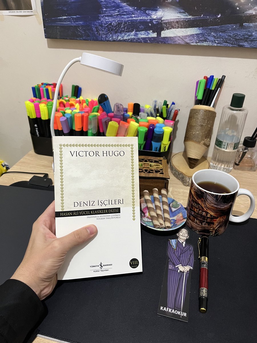 Yılın 67. Kitabı
#neokuyorum
#denizişçileri
#vıctorhugo
#kitapseverlertakiplesiyor 
Kendini gizlemek  maruz kalınan bir şiddettir.