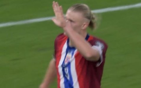 هالاند الدقيقة 30 :