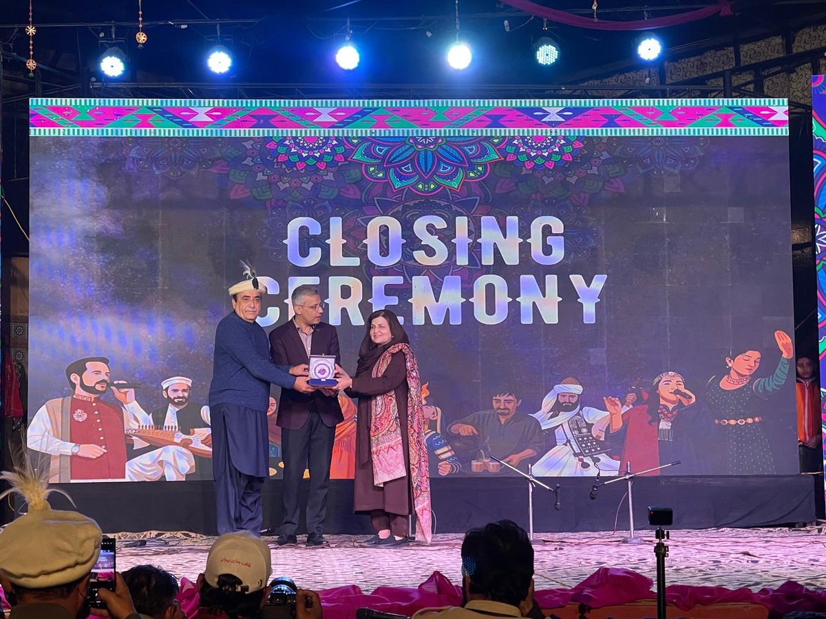 Khyber Pakhtunkhwa Pavilion wins the Best Pavilion Award at #LokMela2025, received by the Director General of KPCTA.

#KPArchaeology #KPCulture #KPTourism #KPHeritage <a href="/CSKPOfficial/">Chief Secretary Khyber Pakhtunkhwa</a> <a href="/GovernmentKP/">Government of KP</a>