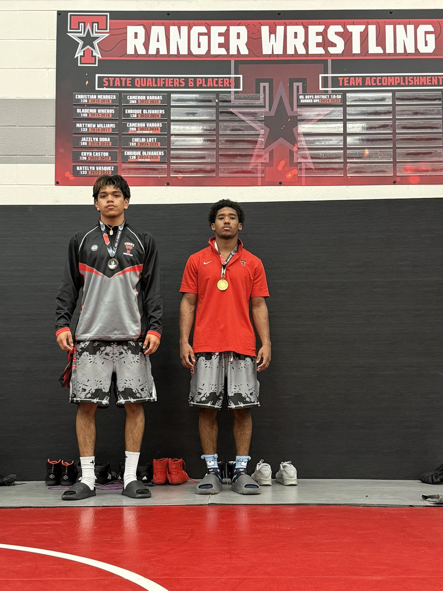 Tough first tournament of the season. Joaquin and Enrique were the only 2 to place top 3. Joaquin placing 3rd and Enrique placing first by beating the State Champion from Louisiana and he also beat the 6th state ranked wrestler in 6A in the finals 10-3
