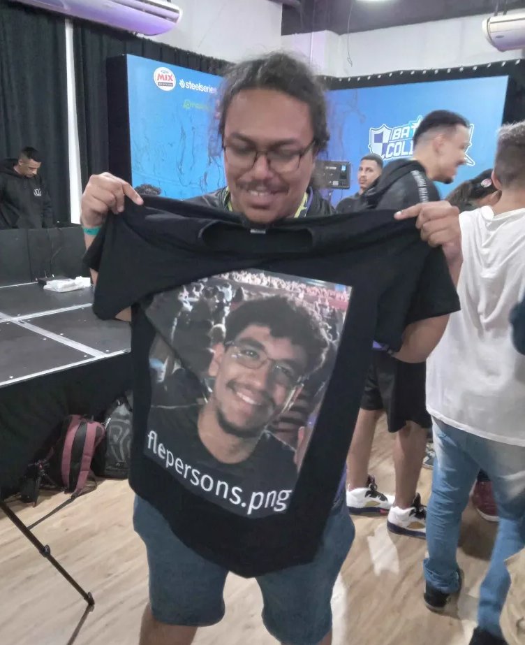 O time do filho do Abby (Flepersons.png) parabeniza o grande ABBYSAIRAF pela vitória no Battle Coliseum 2025.

Monstro sagrado!!!!!!!!!!