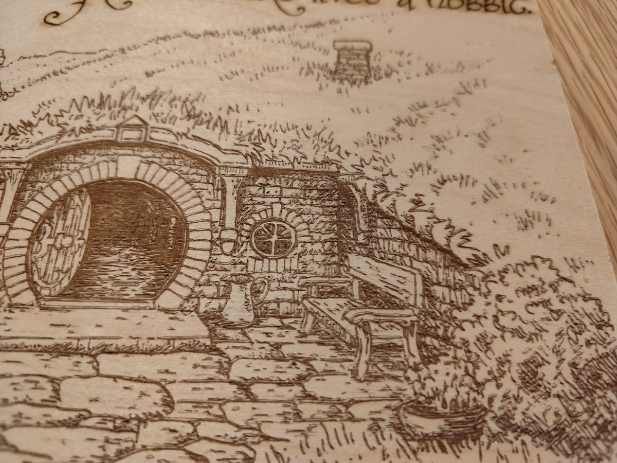 Test du jour 😃 
Manque le vernis pour la touche final mais content du résultat (taille A4 sur une planche de 1cm d'épaisseur).